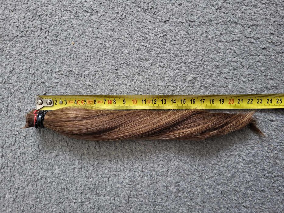 Włosy damskie niefarbowane [bardzo zadbane]