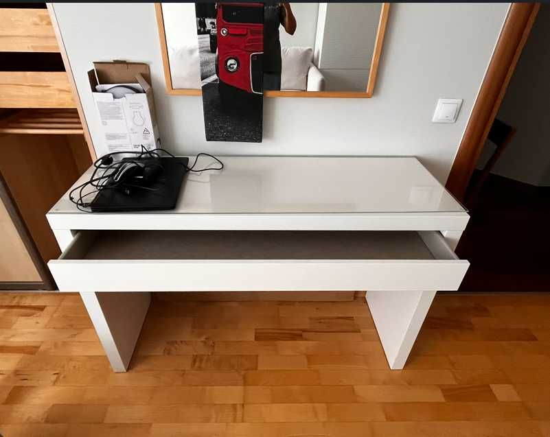 Toaletka Ikea MALM
