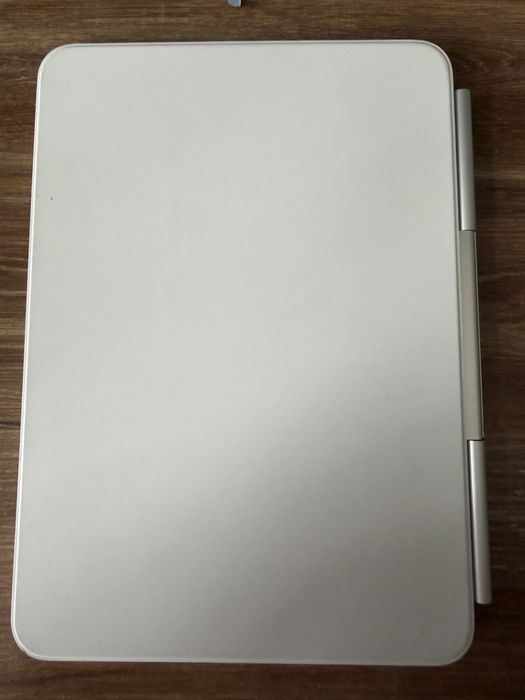 Чохол-клавіатура Magic Keyboard для Apple iPad Pro 11 2024 A2975