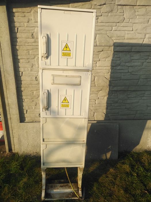 Skrzynka bezpiecznikowa na budowę