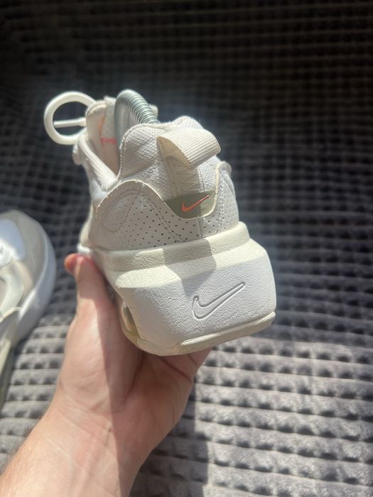 NIKE AIR MAX VERONA (39-40) 25-26см женские кроссовки оригинал бежевые