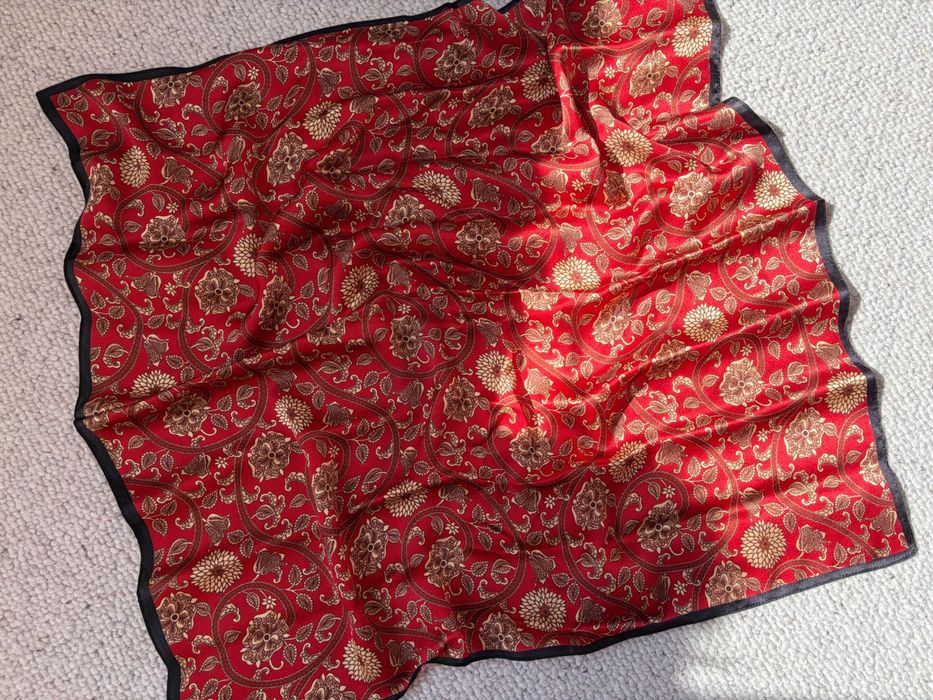 Jedwabna apaszka 65x65