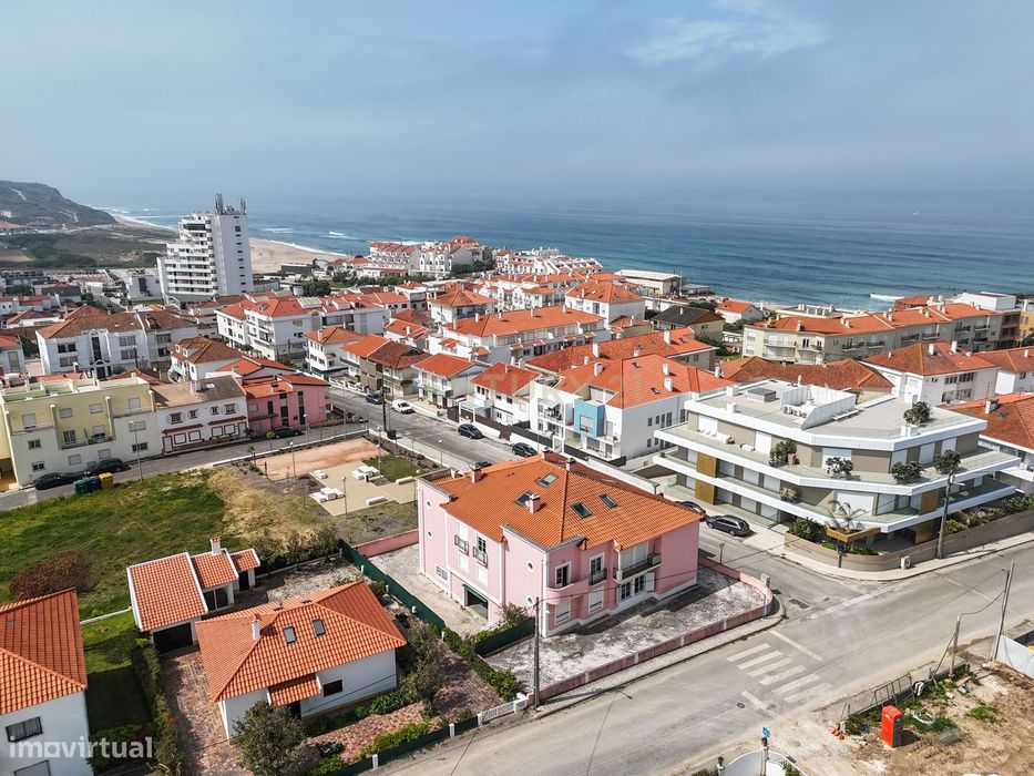 T1+1 na Praia da Areia Branca: O Seu Refúgio de Sonho a Passos do Mar!