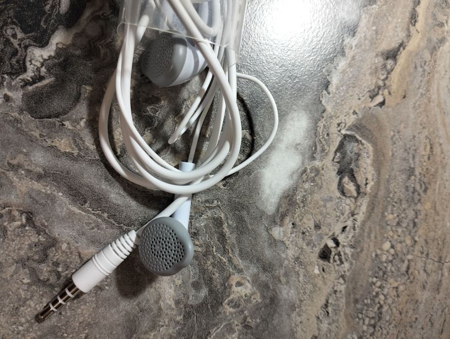 Наушники Samsung,новые