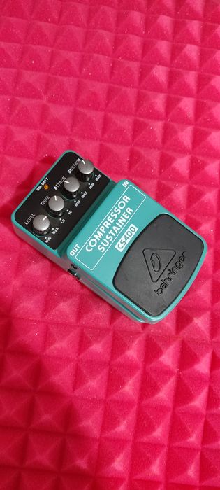 Behringer CS 400