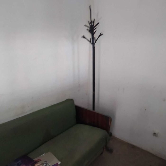 Дачний дім, вагончик, битовка, побутівка, времянка.