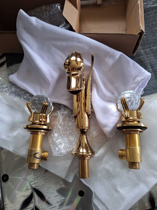 Bateria łabędz  złoty