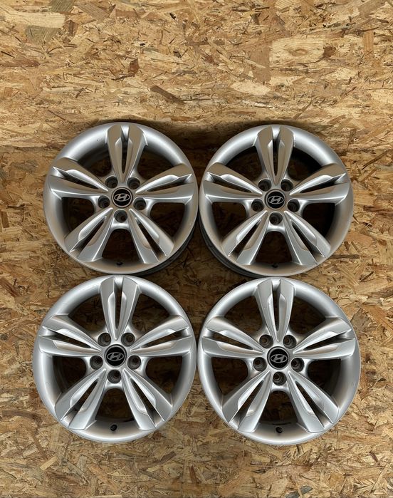 Диски5/114.3R17 ET48 цо(діа)67.1  титани диски