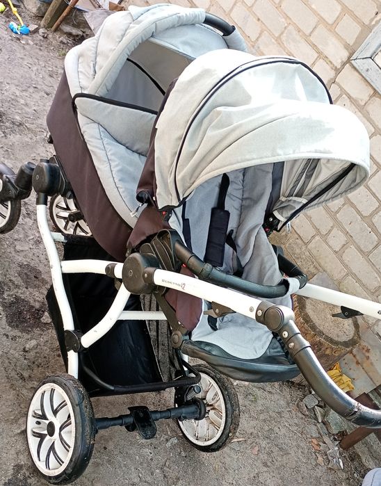 Продам коляску для двойни