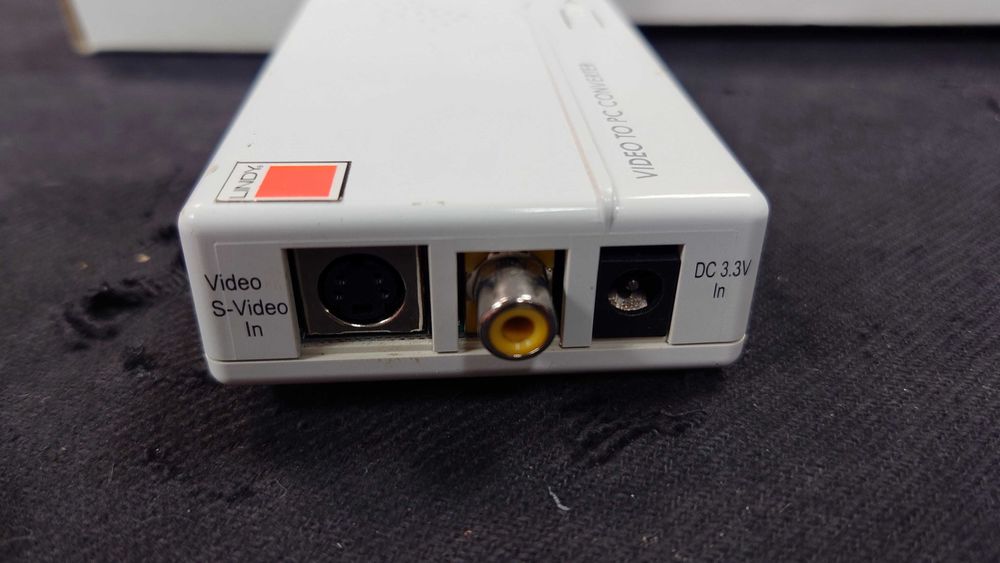 2x Lindy Video / VGA Converter64354256352769122