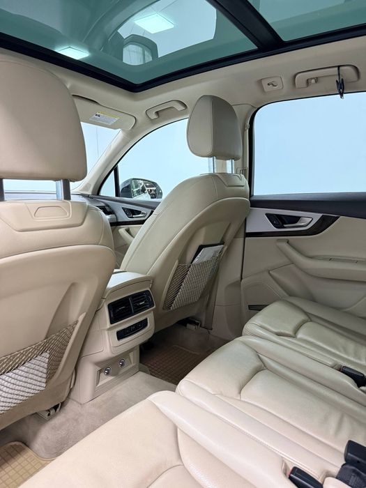 Продам Audi Q7 2018