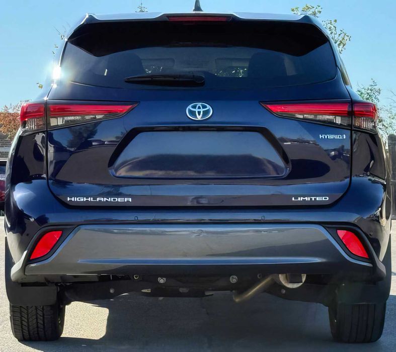 Toyota Highlander Limited      2022