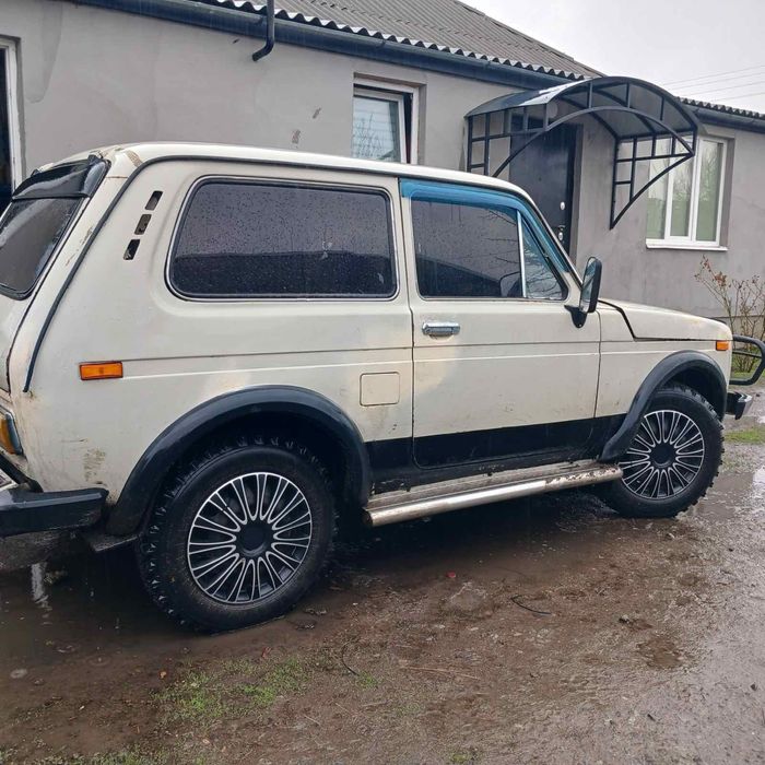 Продам авто Ваз2121 Нива