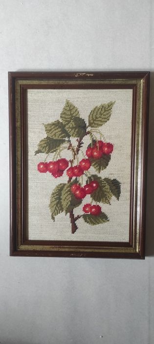 Hand-Embroidered Fruit-Themed Panels64739505203459123