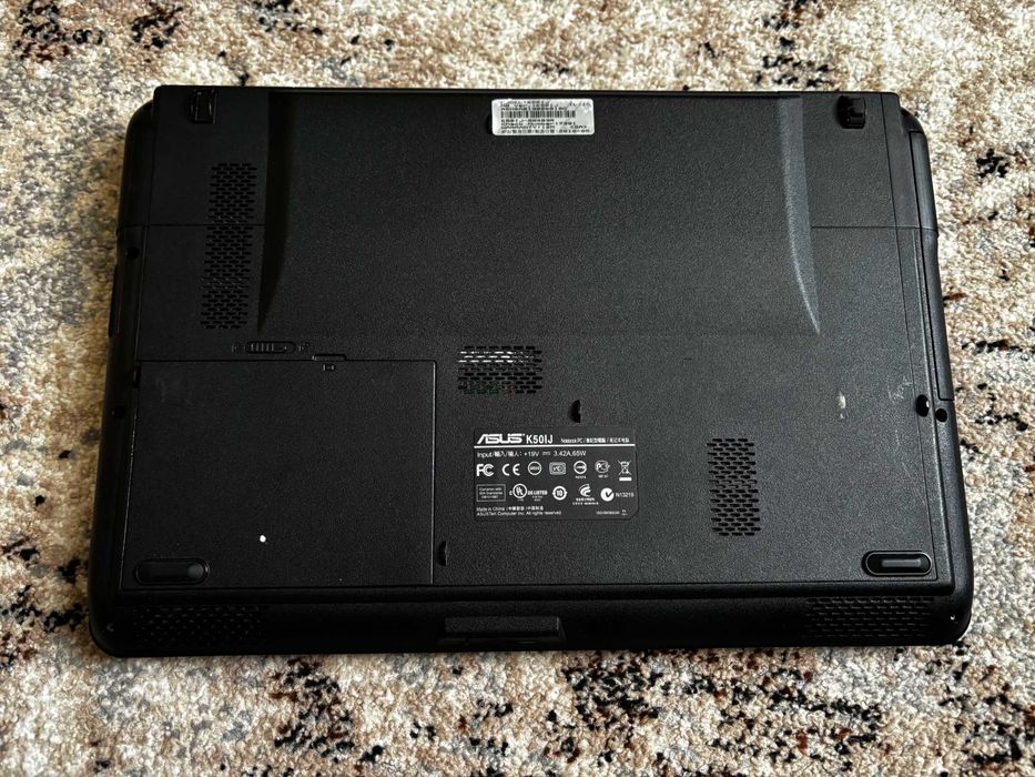 Ноутбук Asus K50IJ в ідеальному стані