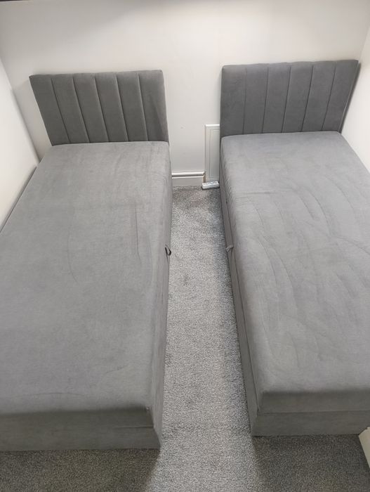 Dwa łóżka, tapczany z wezgłowiem 90x200