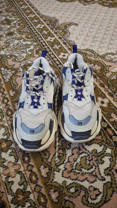 Балансіага кросівки