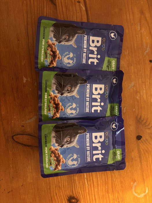 16 saszetek Brit Premium karma dla kota Mix sterilised