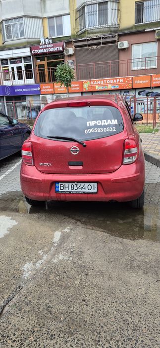 Автомобіль Nissan mikra k13