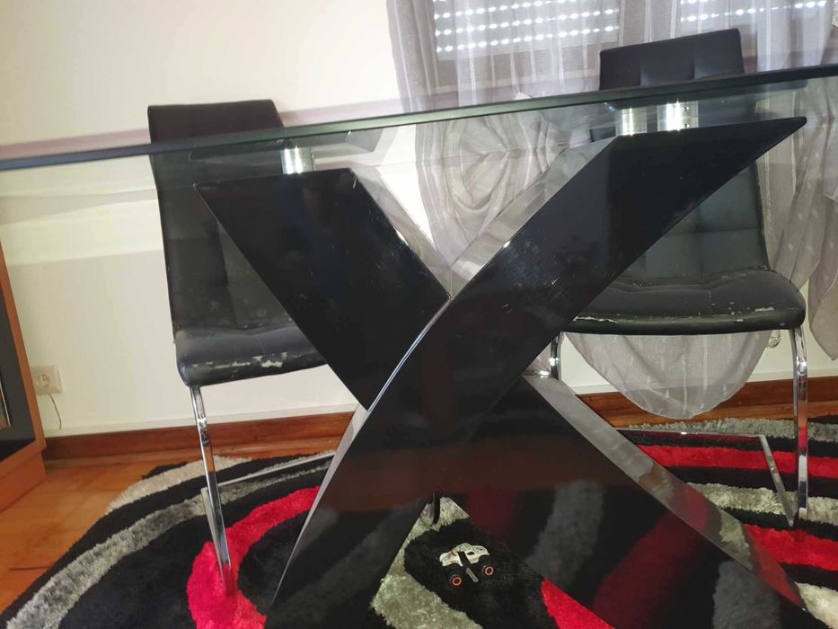 Mesa vidro com 4 cadeiras
