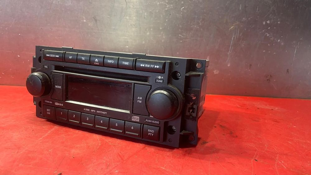 RADIO CD CHRYSLER DODGE JEEP P05064362AB