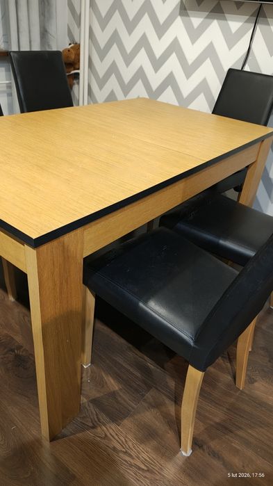 Krzesła i stół używane czarne eko skóra