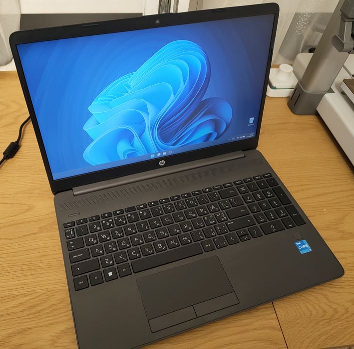 Ноутбук hp 250 g9 i3 12th generation  256 gb