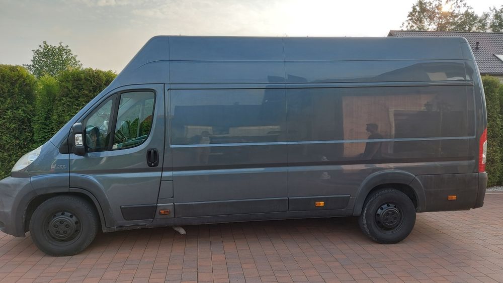 Wynajme busa Wynajem Bus Wypożyczalnia Samochodów Plandeka Winda 10ep Renault Master