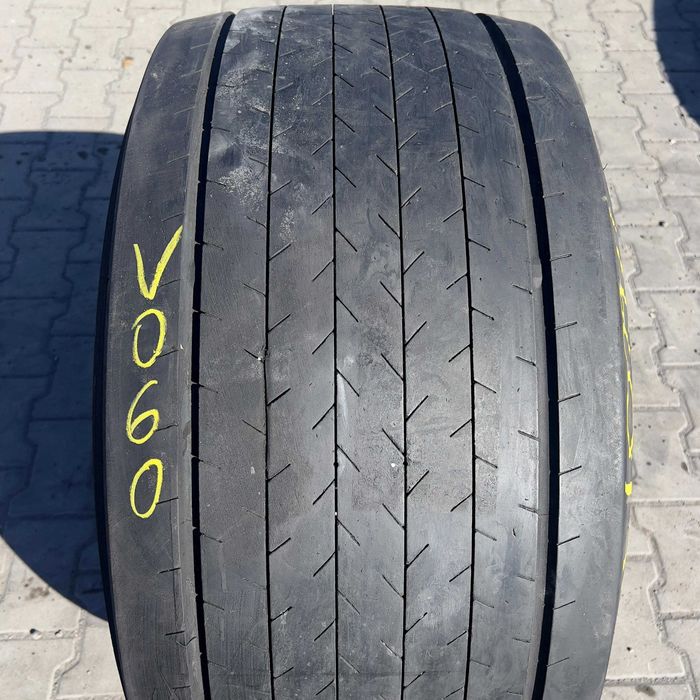 Para Opon 435/50R19.5 GOODYEAR FUELMAX T, Naczepa, 10mm, 2021r (idV059)