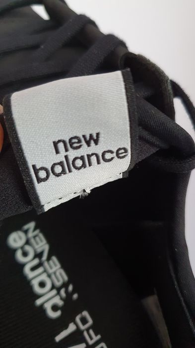 Sneakersy nowe czarne New Balance w rozmiarze 41.5
