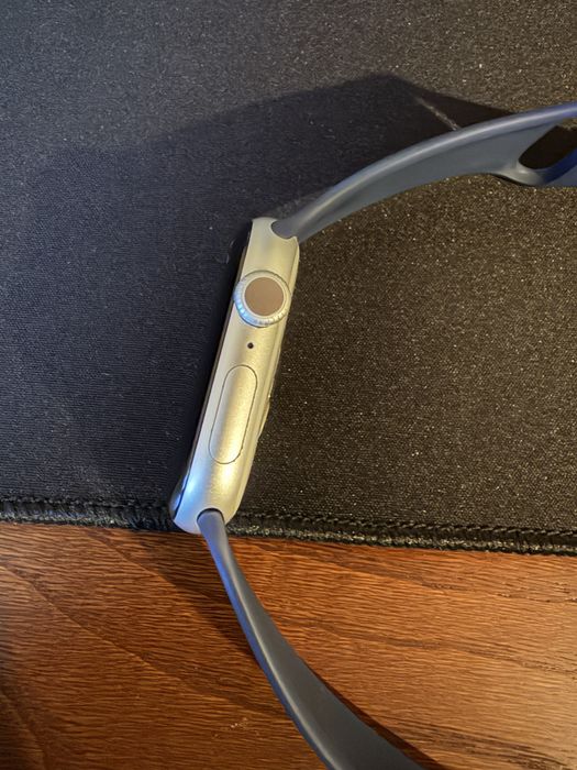 Apple Watch Series 10 GPS + Cellular (46 mm)