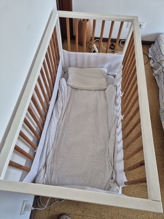Berço/cama em madeira maciça