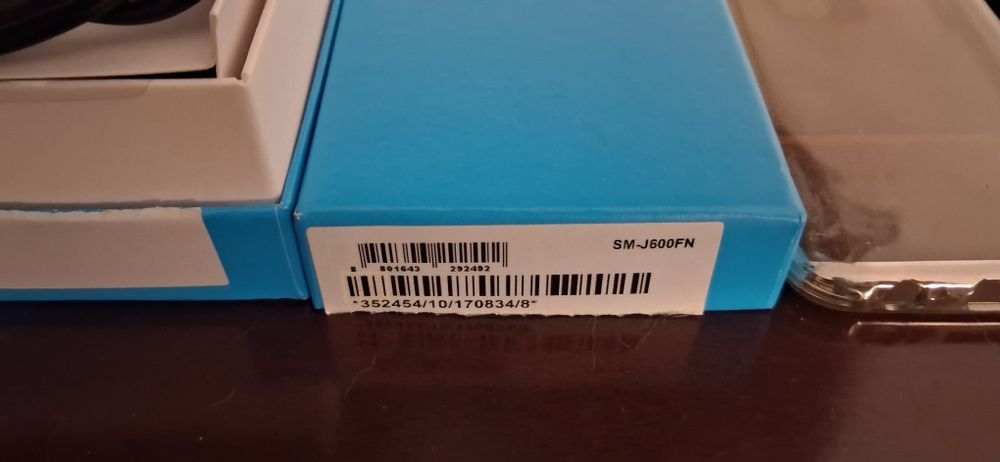 Samsung J6 4G com 32GB