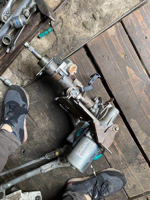 Электро усилитель руля рейка Nissan tiida 2008