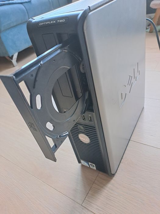 Komputer stacjonarny DELL OPTIPLEX 700 plus grafika