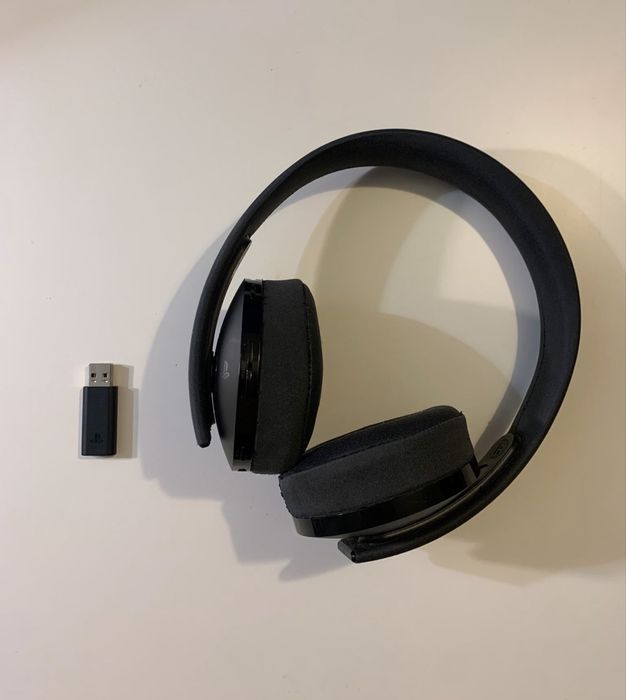 Sony PlayStation 4 Gold Wireless Headset