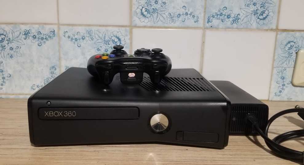 консоль xbox360 s 1TB hdd