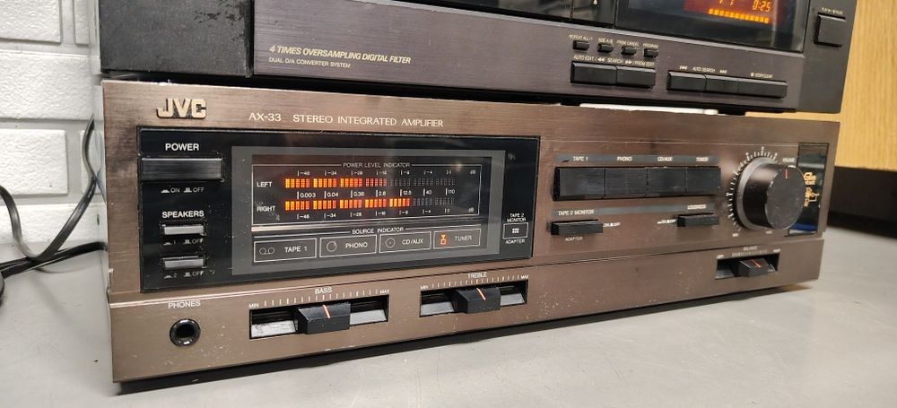Wzmacniacz hi-fi stereo JVC AX-33 Integra