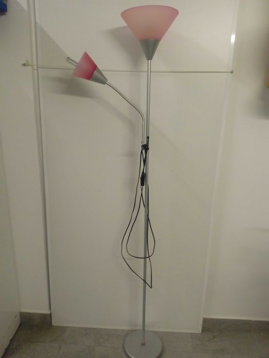 Candeeiro de Pé com 2 lâmpadas