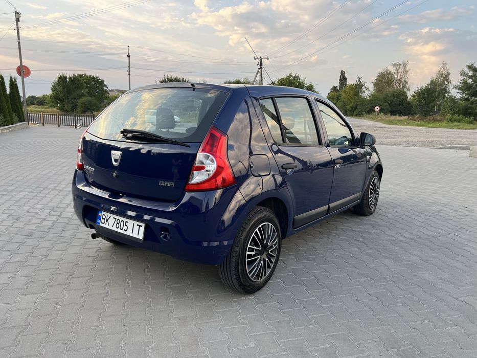 Продам Dacia Sandero 1.4 бенз