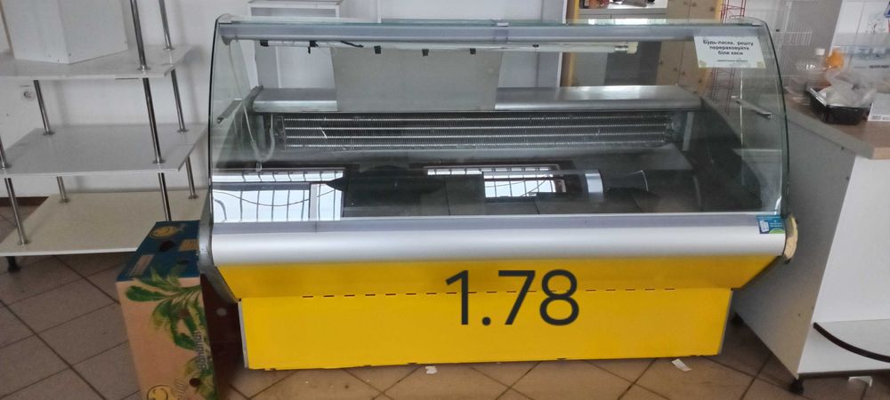 Продам холодильні вітрини, холодильник, недорого