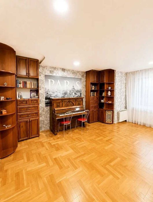 3-кімнатна квартира 103 м², окремий вхід, центр Вишгорода