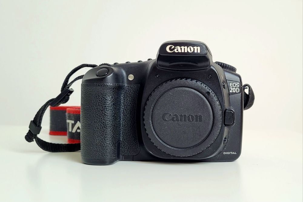 Lustrzanka Canon 20D