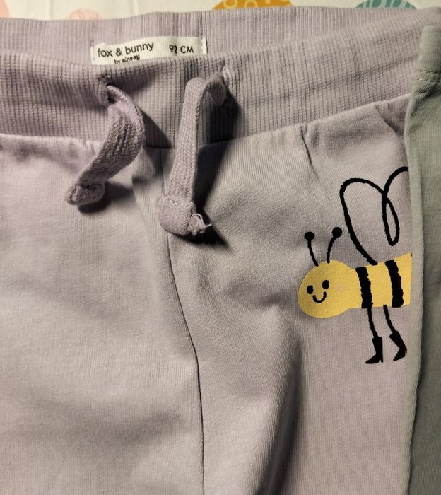 Spodnie dresowe oraz legginsy