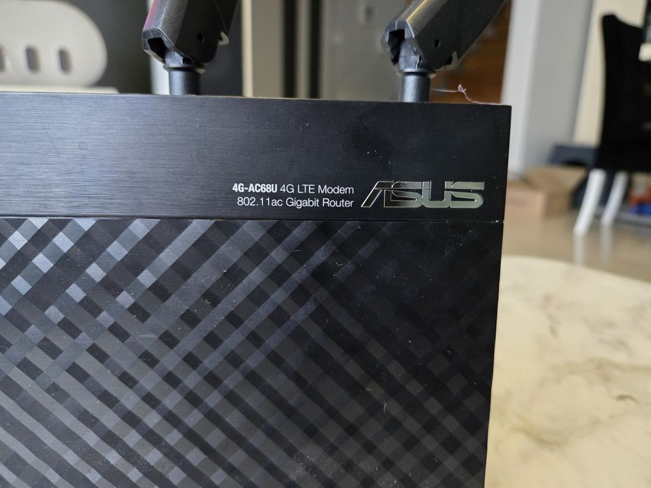 Router  asus ac1900 4gac68u