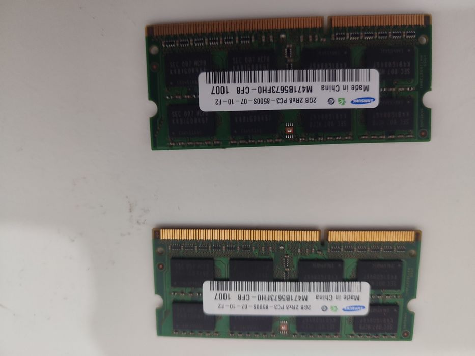 RAM portátil 2×2GB DDR3 1066MHz (PC3-8500S) Samsung