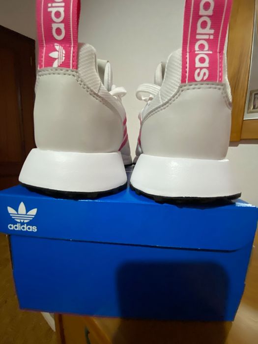 Ténis Adidas nr. 38