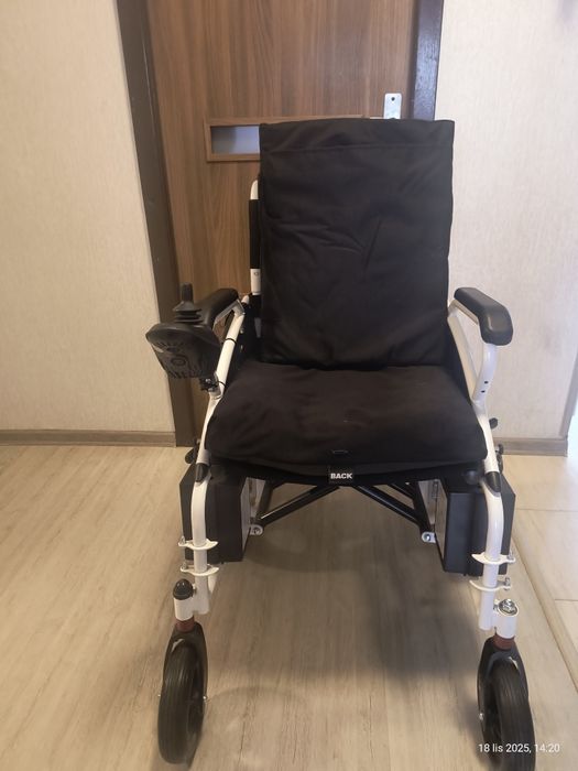Wózek inwalidzki elektryczny