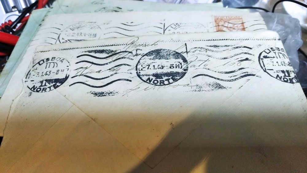 Cartas de correio antigas 1943 endereçáveis c selo e carimbos da época