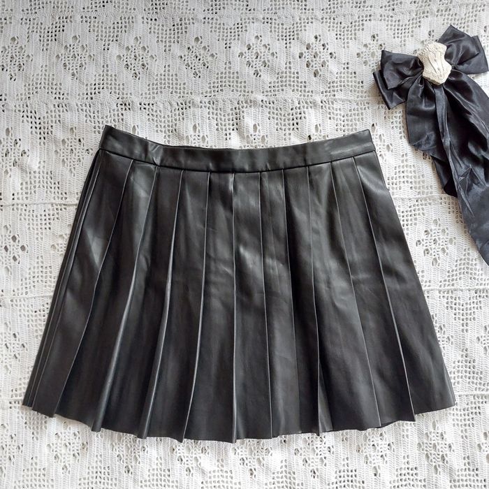 Чорна спідниця всередині утеплена